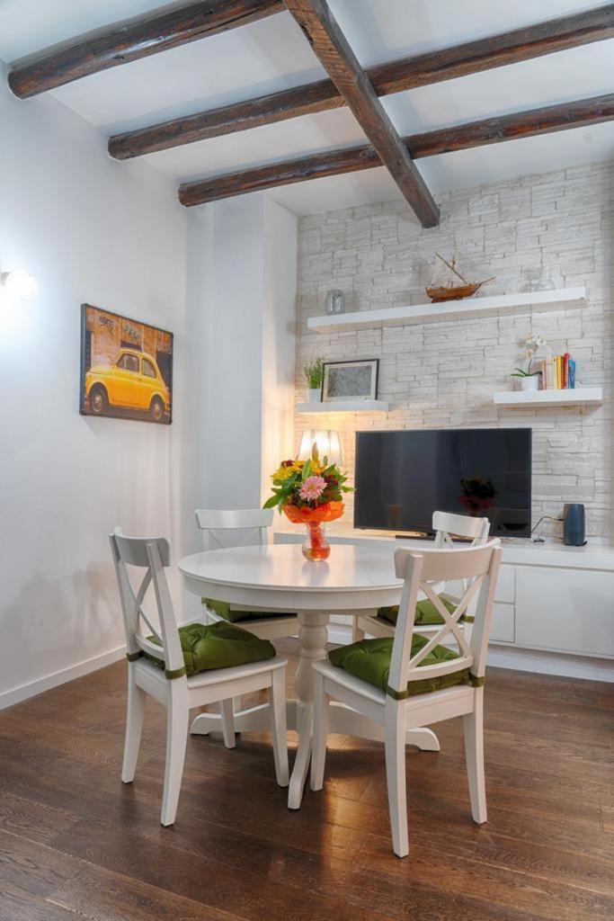 Accogliente Intero Apartment Rom